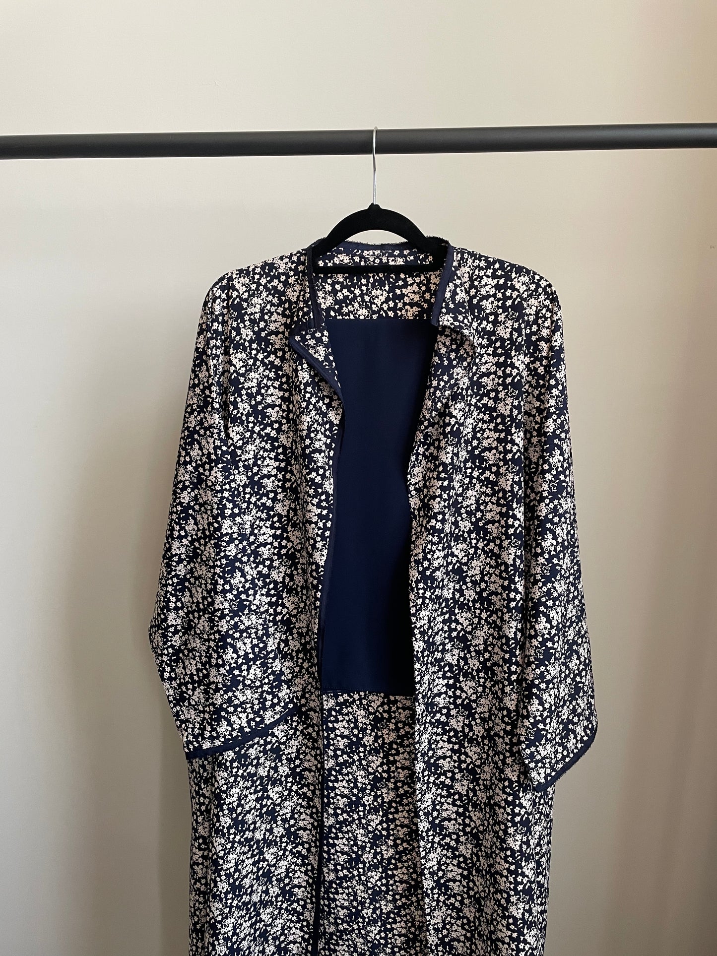 23 - Floral / Navy Blue