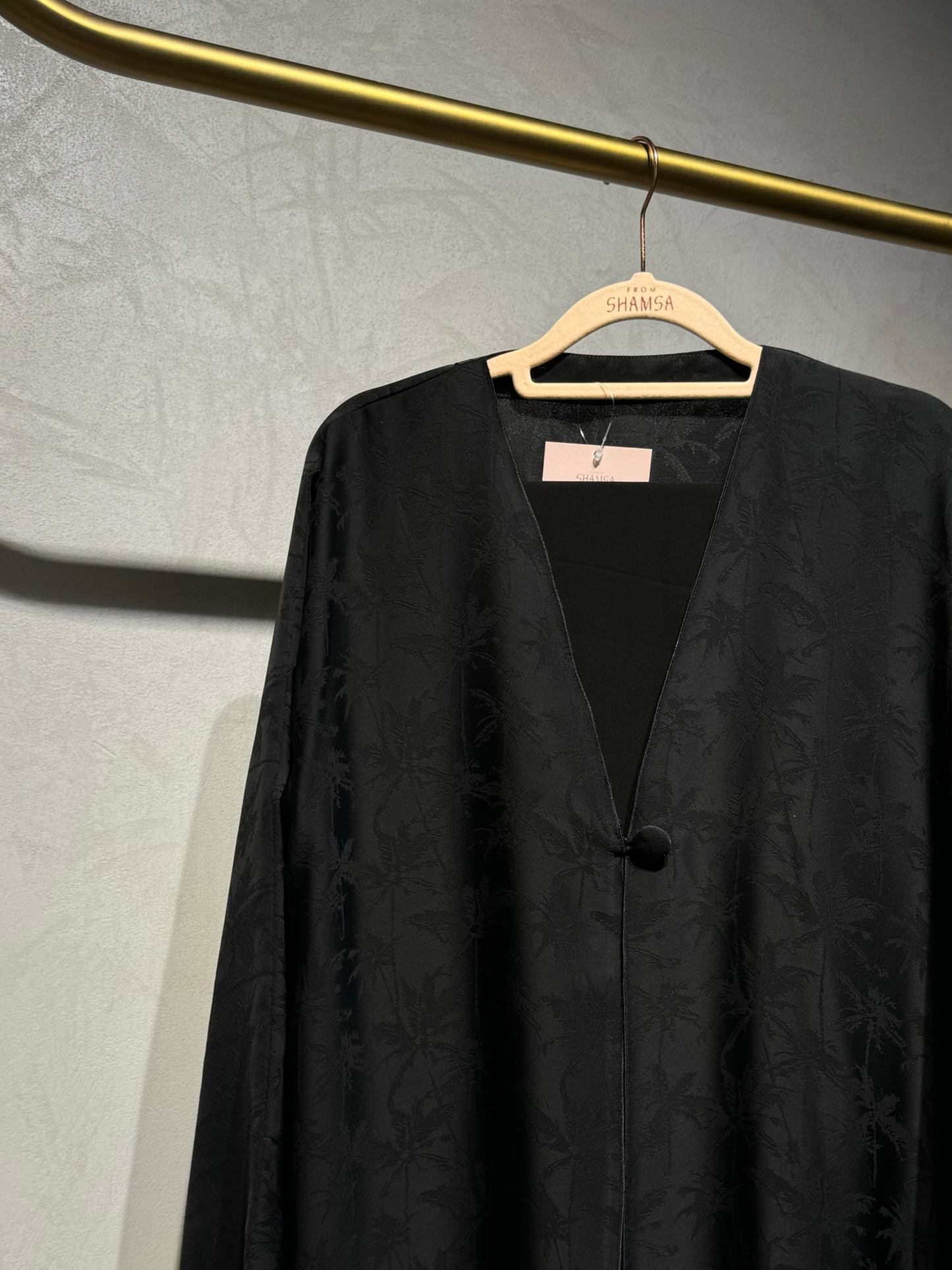 FW - Palm In Black