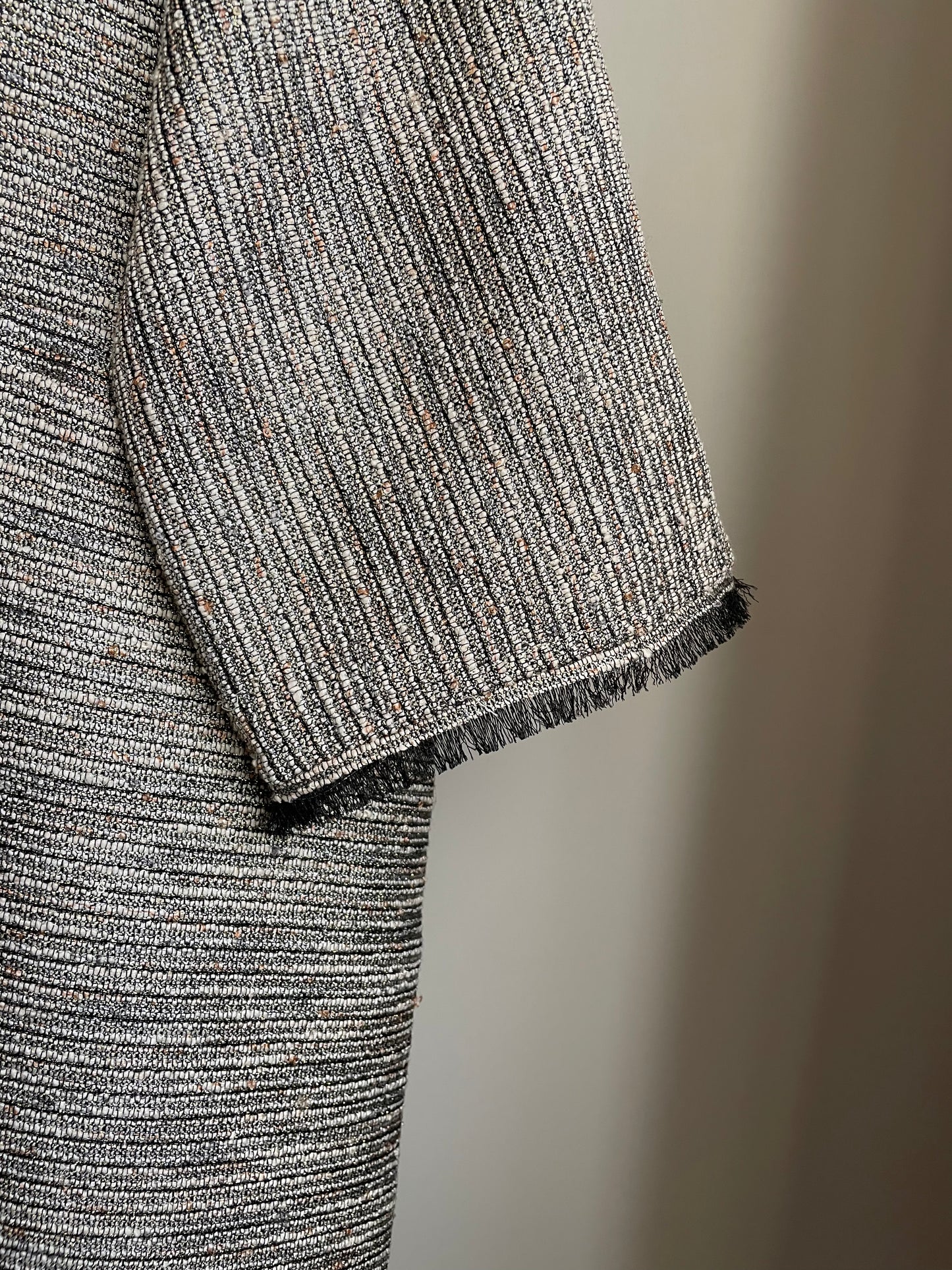 23 - Tweed - Light