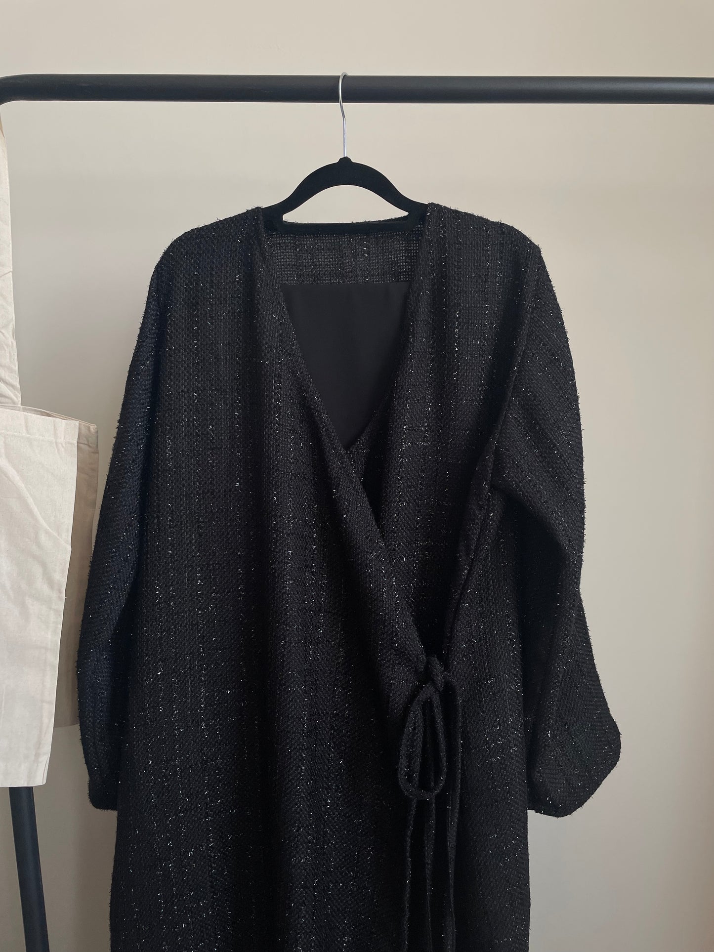 23 - Tweed - Black