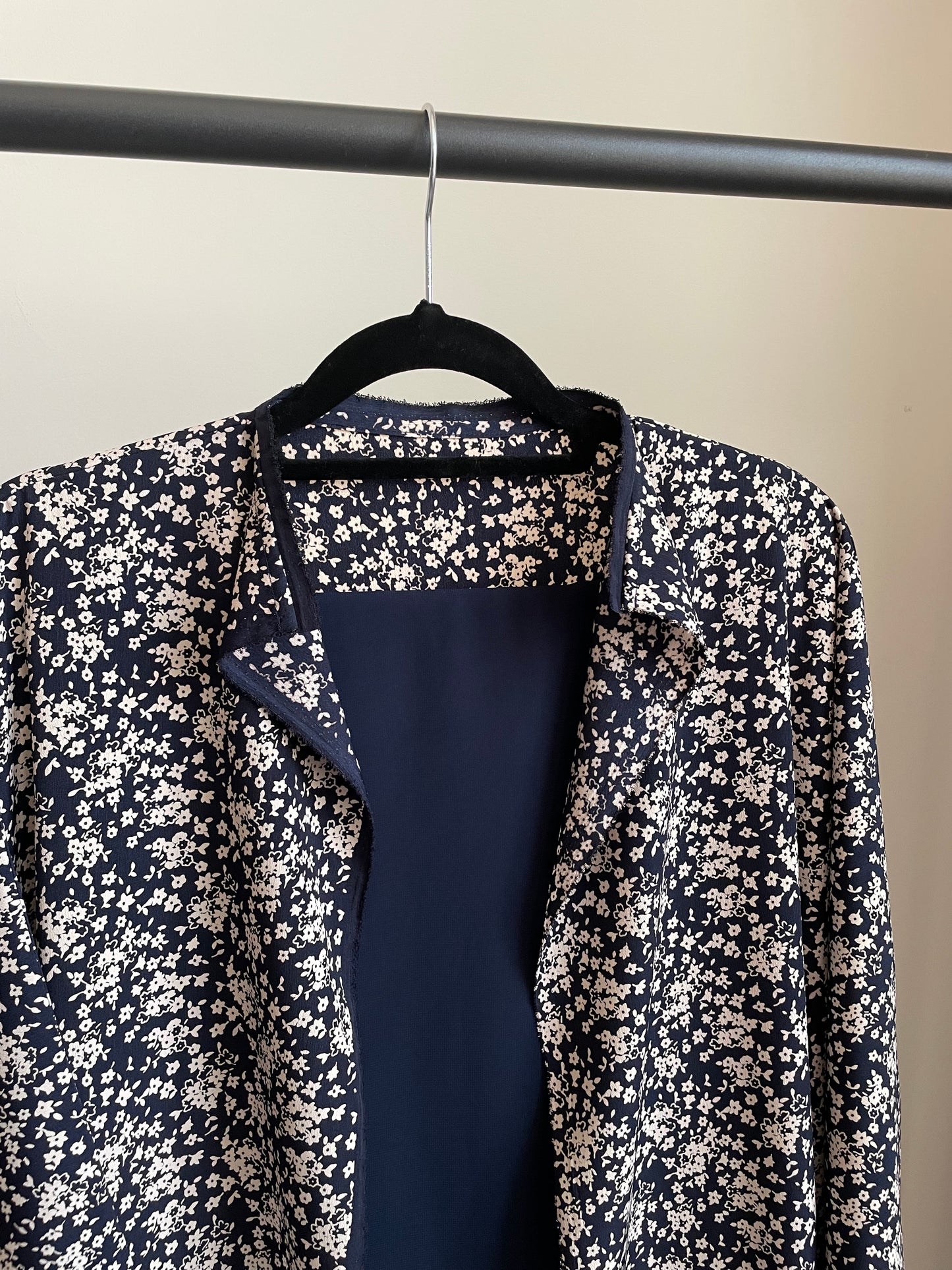 23 - Floral / Navy Blue