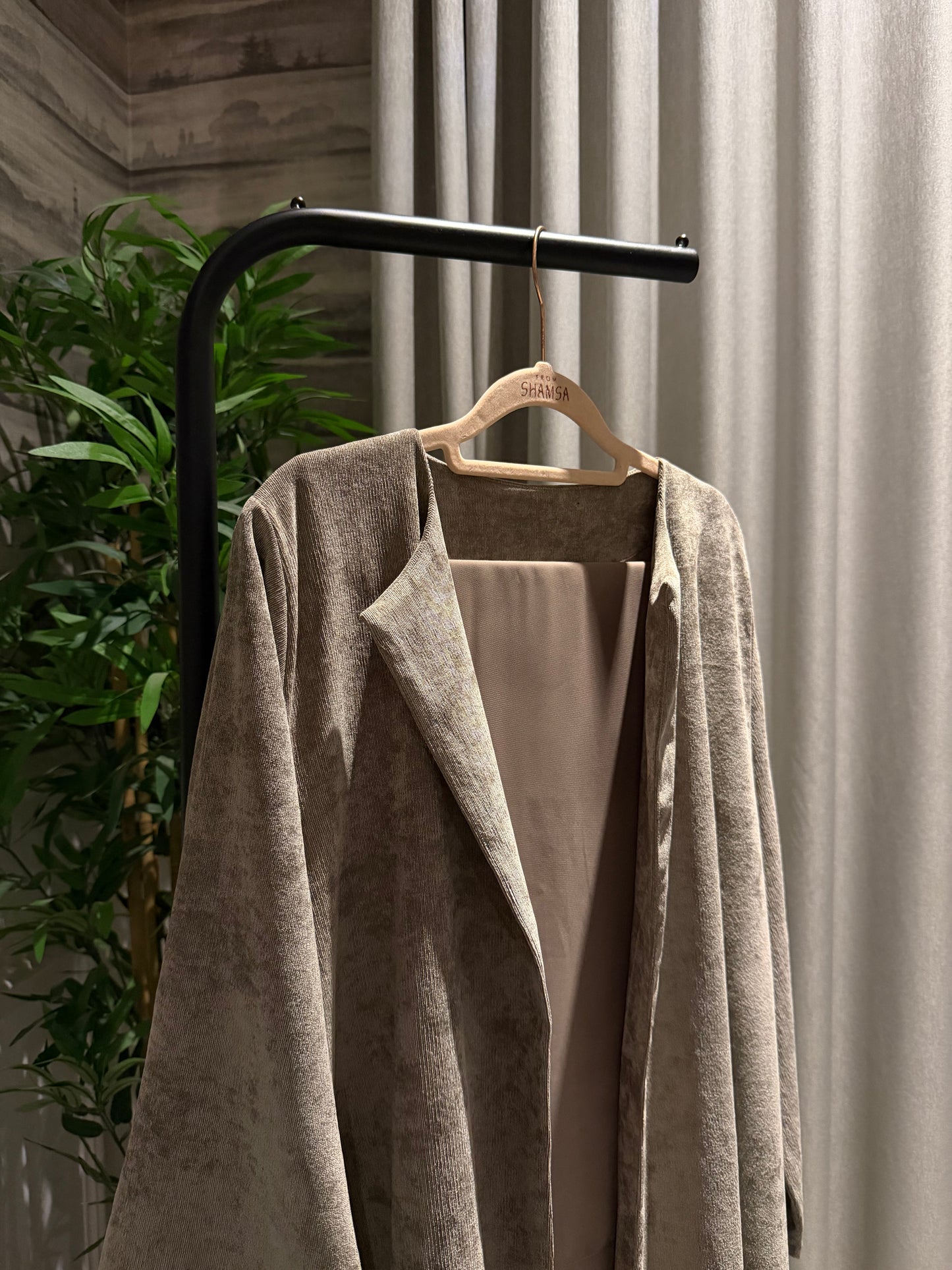 FW - Corduroy / Taupe