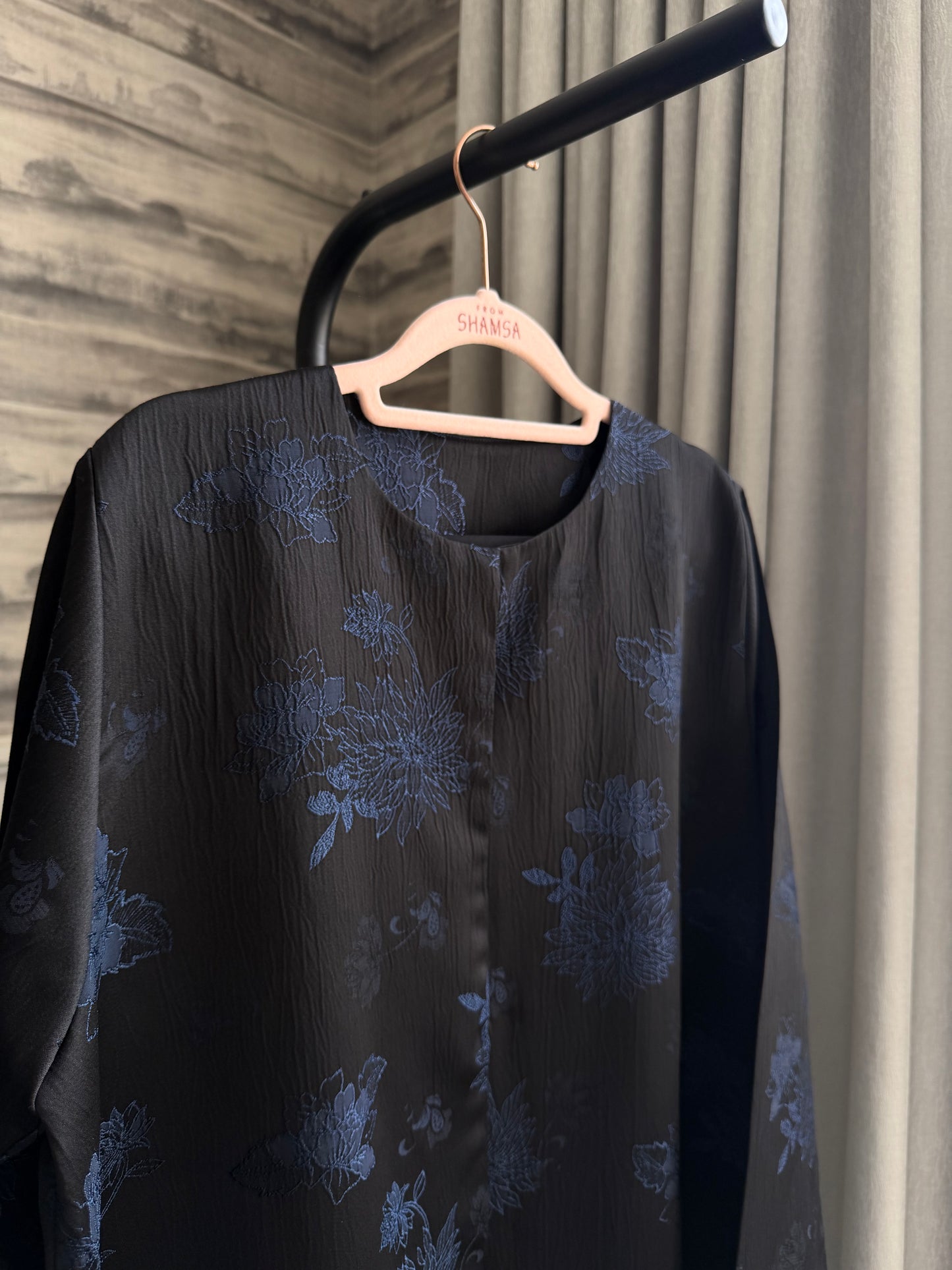26 - D / Navy Blue